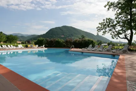 Hotel Villa Soligo - Small Luxury Hotels of the World Отели в г. Рефронтоло