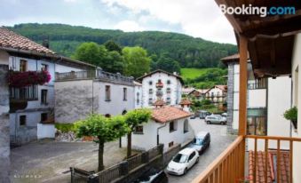 Hostal Musunzar