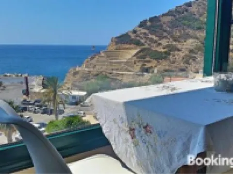 Akteon Rooms Hoteles en Lampi