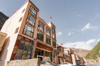 Dazha Boutique Homestay (Shuangqiao Valley Scenic Area)