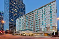 La Quinta Inn & Suites by Wyndham Downtown Conference Center Hotels in River Market