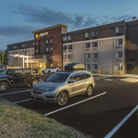 La Quinta Inn & Suites by Wyndham Salem NH