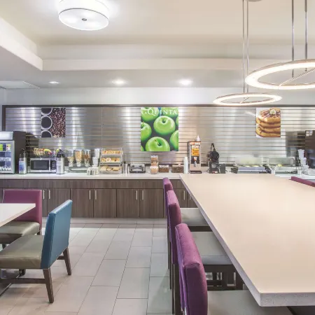 La Quinta Inn & Suites by Wyndham Bay City