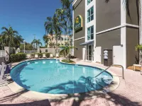 La Quinta Inn & Suites by Wyndham Plantation at SW 6th St Hotels in Plantation