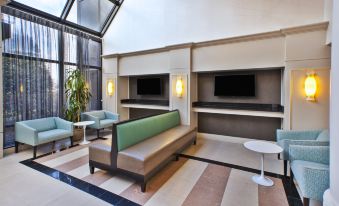 Holiday Inn Washington-Dulles International Airport, an IHG Hotel