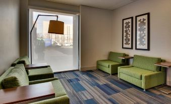 Holiday Inn Express Baltimore-BWI Airport West
