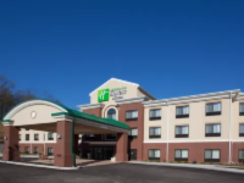 智選假日套房酒店曾斯維爾北 馬斯金格姆縣酒店