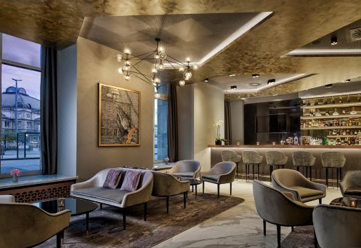 1. 파크 플라자 뉘..