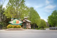 Holiday Inn Club Vacations Fox River Resort at Sheridan