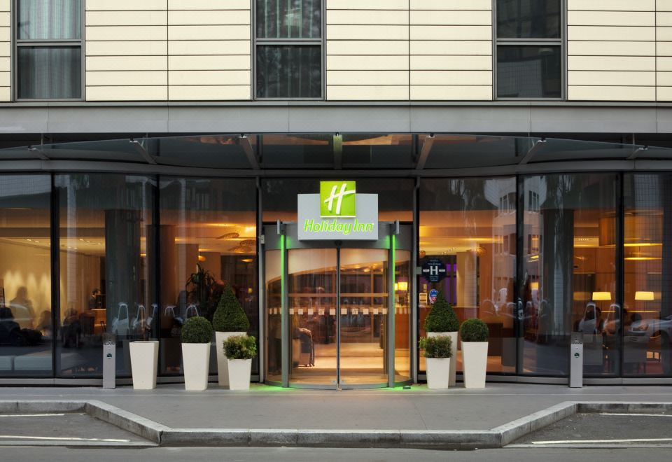 Holiday Inn Paris - Porte de Clichy, an IHG Hotel-Clichy Updated 2023 Room  Price-Reviews & Deals | Trip.com