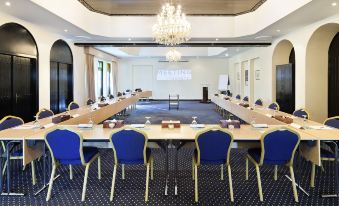 Novotel Bahrain Al Dana Resort
