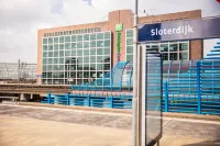 Holiday Inn Express Amsterdam - Sloterdijk Station, an IHG Hotel Hotel dekat Schellingwouderbreek