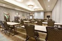 Drury Inn & Suites Louisville North - Pet friendly