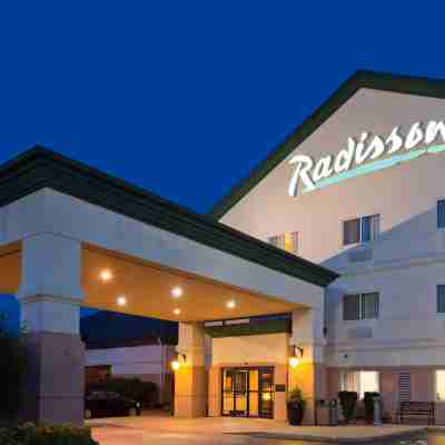 Radisson Hotel & Conference Center Rockford Hotel Exterior