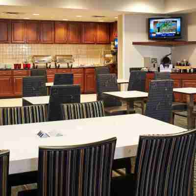 Residence Inn Saginaw Dining/Meeting Rooms