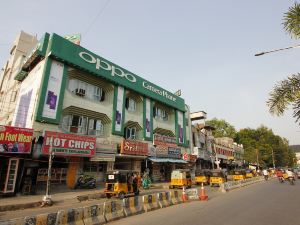 OYO Flagship Hotel Sridhar