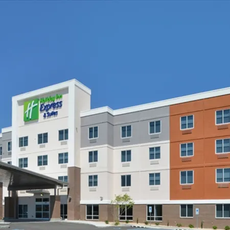 Holiday Inn Express & Suites LEXINGTON - HAMBURG AREA by IHG