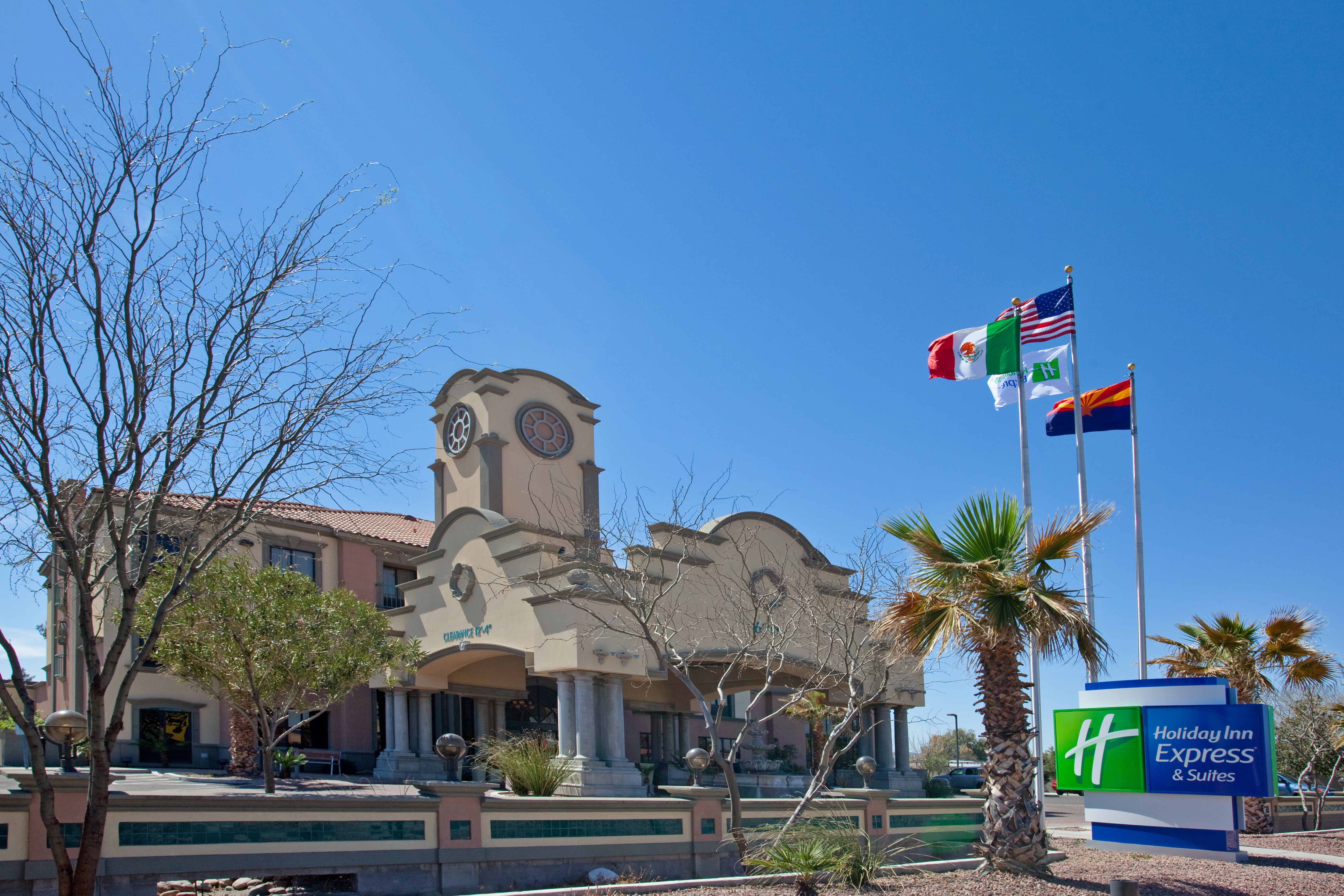 Holiday Inn Express & Suites Tucson Mall