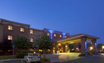 Holiday Inn Express & Suites Davis - University Area