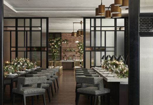 3. 호텔 스트라이프..