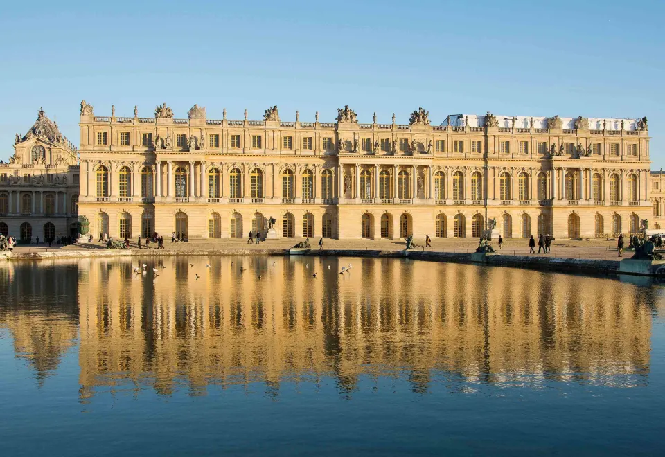 Hôtel le Louis Versailles Château - MGallery 最新特別料金で