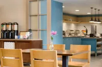 Country Inn & Suites by Radisson, Seattle-Tacoma International Airport, WA - breakfast