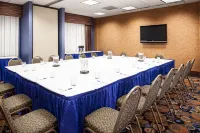 Holiday Inn Express & Suites Coralville Các khách sạn ở Coralville