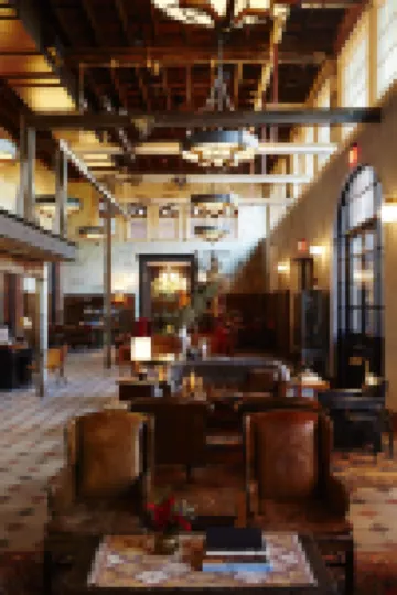 珠江河濱艾瑪酒店