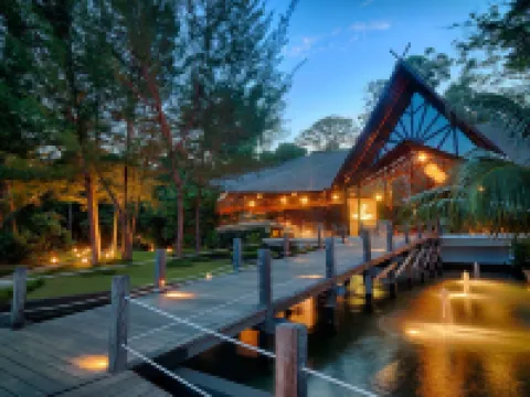 Borneo Eagle Resort Hotels in Papar