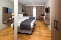 Holiday Inn London - West