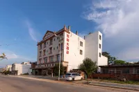 Nanxiong Dengfang Hotel
