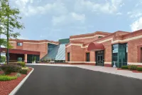 Holiday Inn Manitowoc Hotels near Rahr West Art Museum