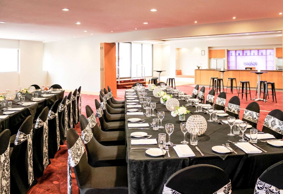 2. 노보텔 서퍼스 ..