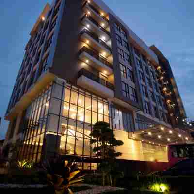 Swiss-Belinn Gajah Mada Medan Hotel Exterior