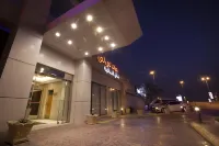 Grand Lily Hotel Suites Hotels near Mahasin Mosque