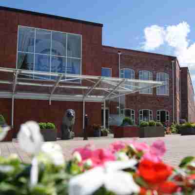 Lion Quays Resort Hotel Exterior