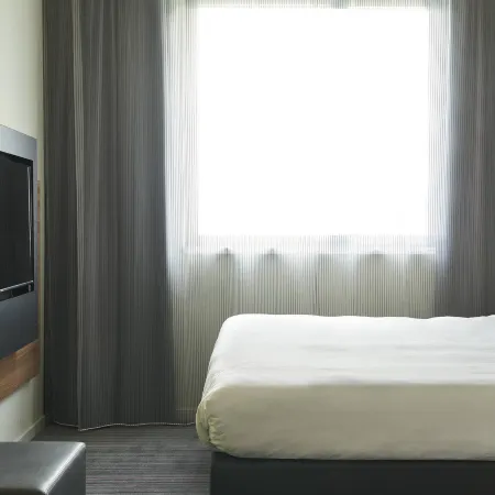 Moxy London Heathrow Airport