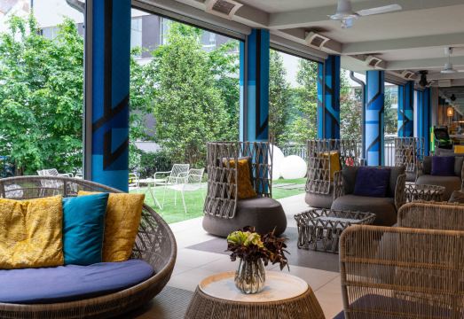 NYX 호텔 밀라노의 풍성한 조식 뷔페