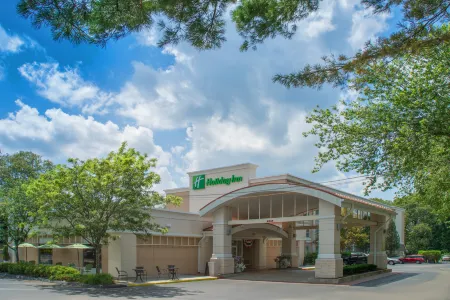 Holiday Inn South Kingstown (Newport Area) Отели рядом с достопримечательностью «Highland Farm»