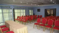 Ultimate Hotel Hotel di Bortianor