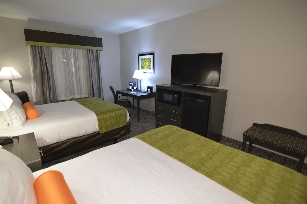 Best Western Plus Liberal Hotel & Suites