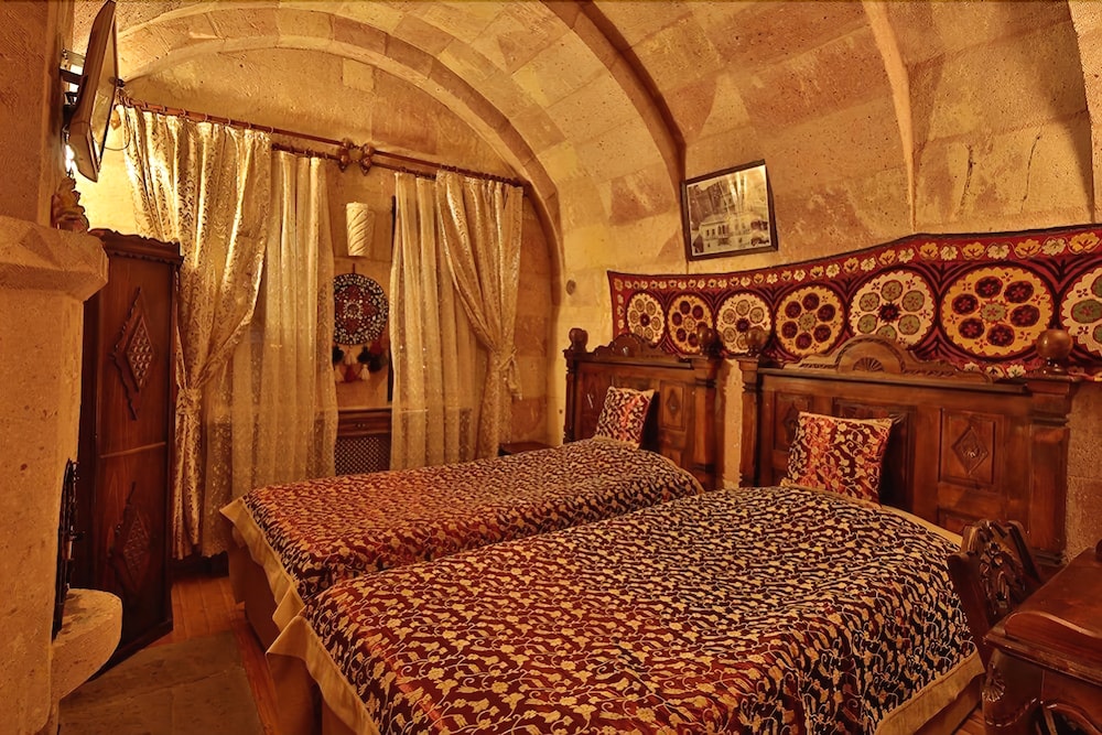 Travel Inn Cave Hotel