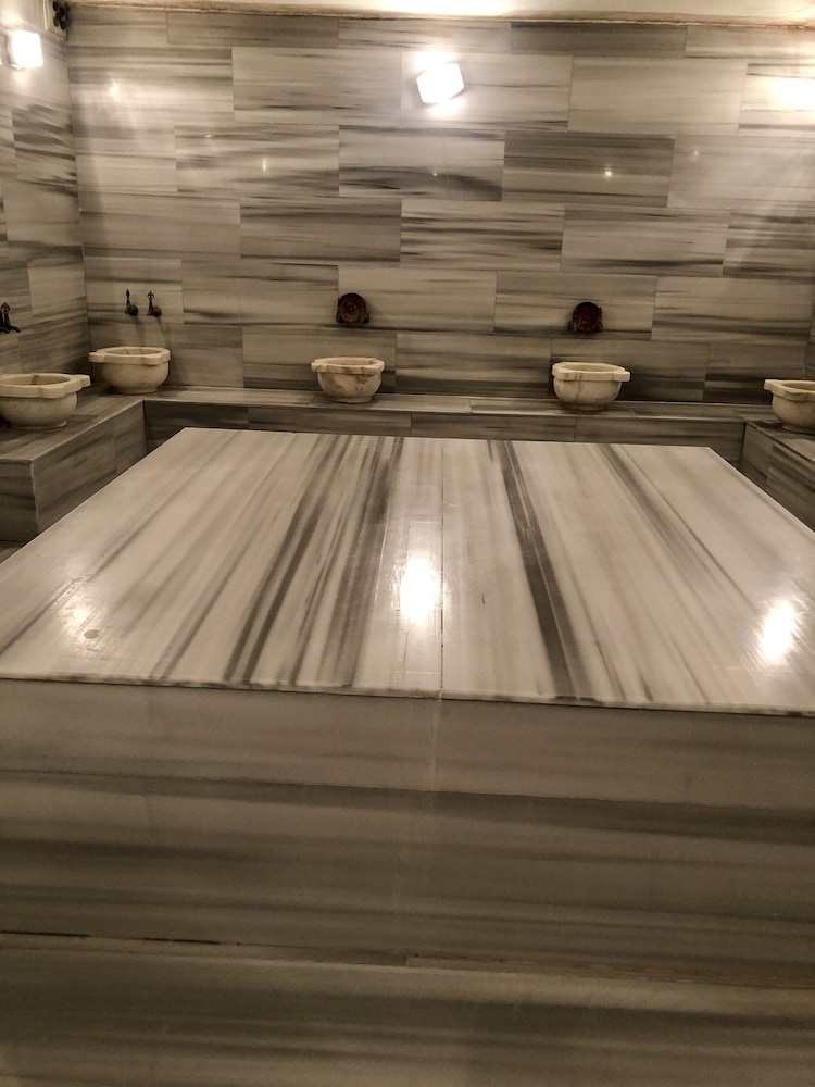 Grand Amisos Hotel