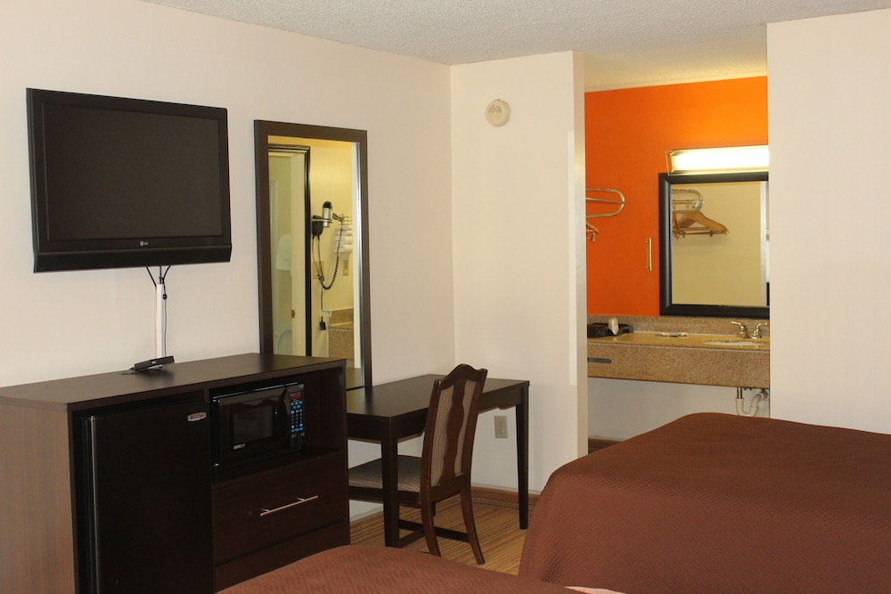 Americas Best Value Inn - Fredericksburg North