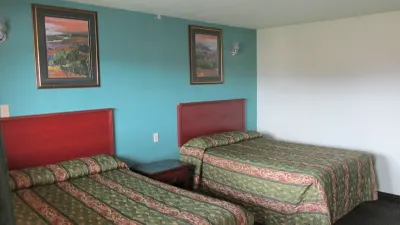 Sportsman's Motel Các khách sạn ở Eagle Lake