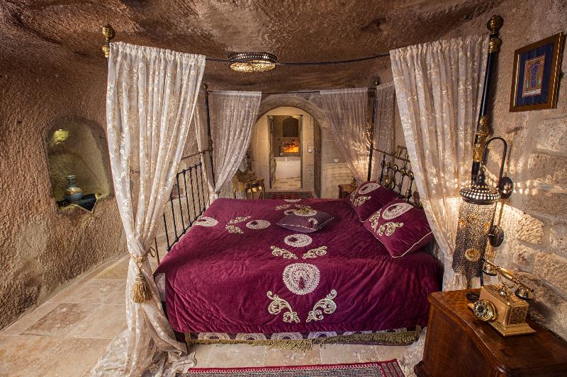 Elika Cave Suites