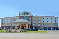 Holiday Inn Express & Suites Williston Hotels in Missouri Ridge