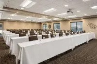 Country Inn & Suites by Radisson, St. Cloud West, MN Hotels in Saint Cloud