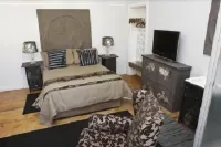 The Green Acorn Guest House