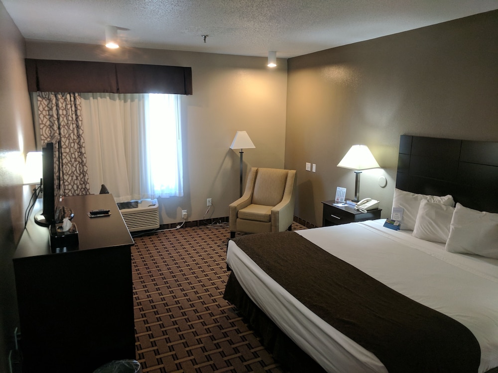 SureStay Plus Hotel by Best Western Coralville Iowa City